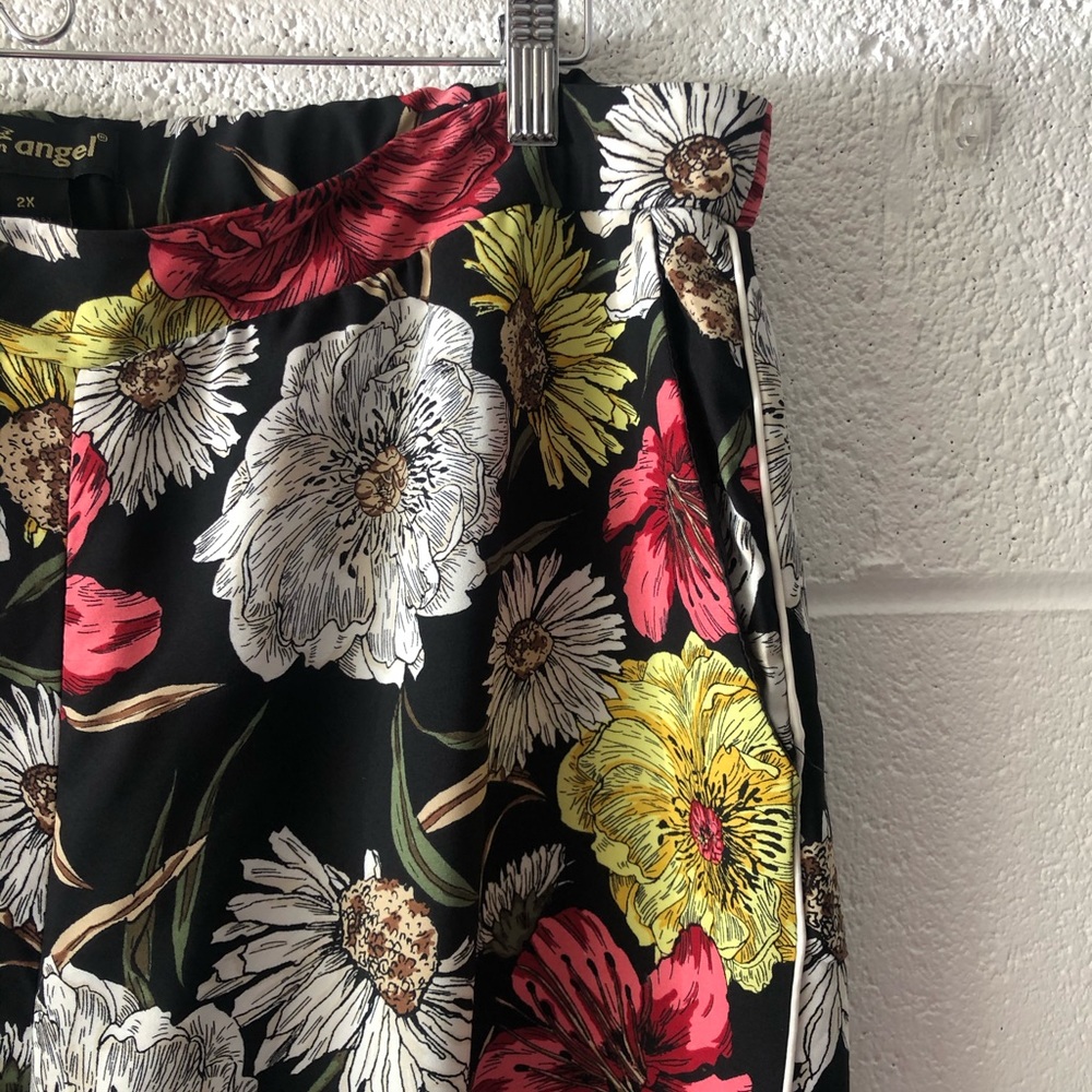 Like An Angel floral wide leg pants sz: 2X - Picture 2 of 7